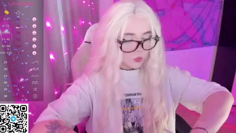 Selena  online show from April 25, 11:46 am