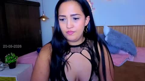 Snapshot of selena__noir chatting on May 20, 7:09 pm Call me S E L E N A online show from May 20, 7:09 pm