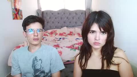 Snapshot of selena_and_andress chatting on January 28, 3:46 pm Selena Andress online show from January 28, 3:46 pm