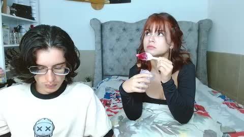 Snapshot of selena_and_andress chatting on March 8, 1:36 am Selena Andress online show from March 8, 1:36 am