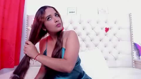 selena_beautyy online show from March 15, 7:20 pm