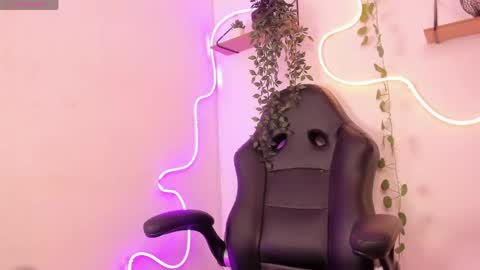 Selena online show from April 15, 11:17 am