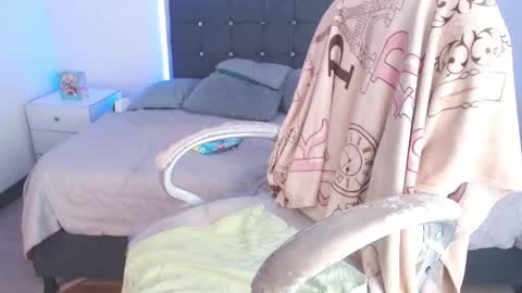 Selena online show from March 6, 5:20 pm