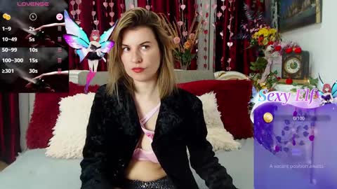 Snapshot of selena_sweetie chatting on February 13, 12:43 pm Selena online show from February 13, 12:43 pm