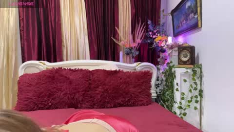 Snapshot of selena_sweetie chatting on March 9, 6:21 pm Selena online show from March 9, 6:21 pm