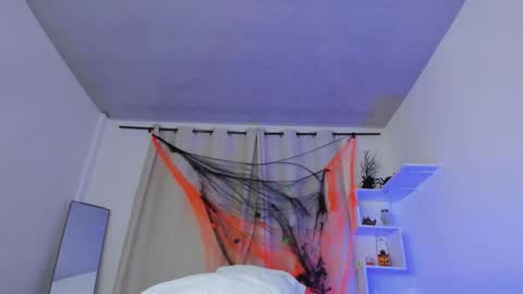 selenafox online show from October 30, 2:02 am