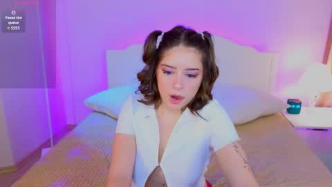 Snapshot of selenamills chatting on November 7, 3:17 am selenamills online show from November 7, 3:17 am