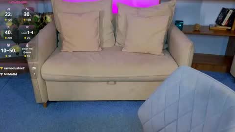 Snapshot of selenamills chatting on November 30, 3:10 am selenamills online show from November 30, 3:10 am