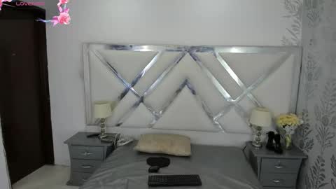 Selena reyess online show from January 13, 7:30 pm