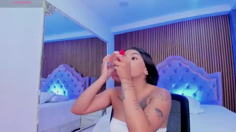 selenastonne online show from October 19, 7:47 pm