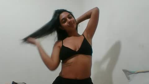 Snapshot of selene_azahar chatting on September 19, 1:29 am selene online show from September 19, 1:29 am