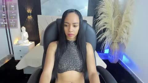Snapshot of selene_diior chatting on May 8, 11:48 am selene_diior online show from May 8, 11:48 am