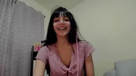 Snapshot of selene_hebe chatting on April 5, 4:09 am selene_hebe online show from April 5, 4:09 am