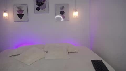 Snapshot of selene_rouse_ chatting on October 28, 4:49 am selene_rouse_ online show from October 28, 4:49 am