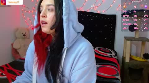 Selene G  online show from November 29, 8:17 am