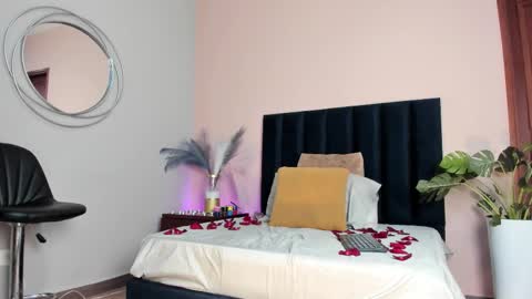 Selene Lujan online show from November 12, 11:54 am