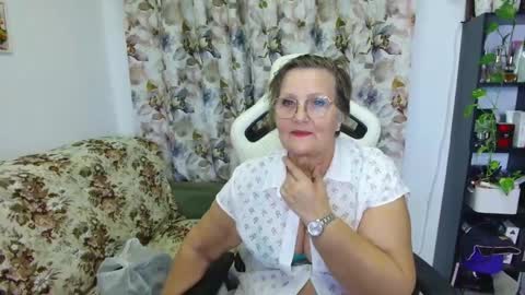 Snapshot of selenna57 chatting on January 13, 7:31 pm Selenna online show from January 13, 7:31 pm