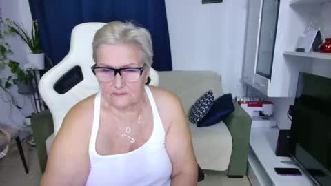 Selenna online show from April 22, 5:36 pm