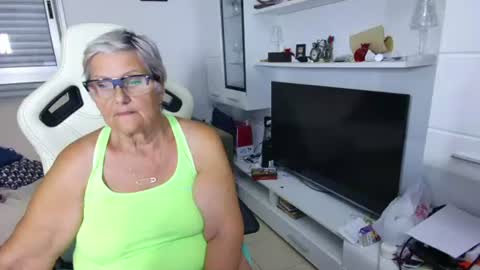 Selenna online show from June 29, 5:35 pm