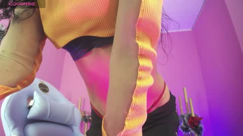 Snapshot of seleny_fitness chatting on December 21, 3:25 am Mayte online show from December 21, 3:25 am