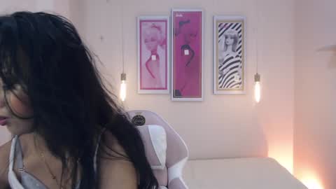 Snapshot of seleny_fitness chatting on January 27, 1:19 pm Mayte online show from January 27, 1:19 pm