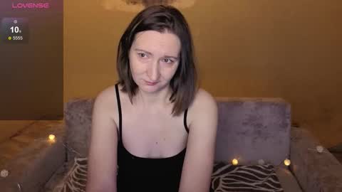 Snapshot of selestiasonata chatting on February 22, 1:40 am selestiasonata online show from February 22, 1:40 am