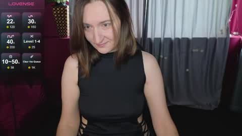 selestiasonata online show from May 13, 1:47 am