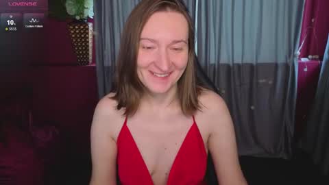 selestiasonata online show from May 19, 1:33 am