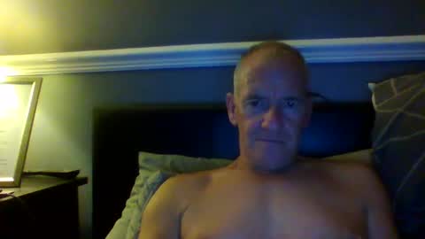 selfsucker28772 online show from October 1, 10:49 pm