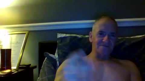 selfsucker28772 online show from November 30, 11:31 pm