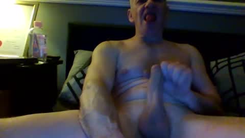 selfsucker28772 online show from February 24, 11:03 pm