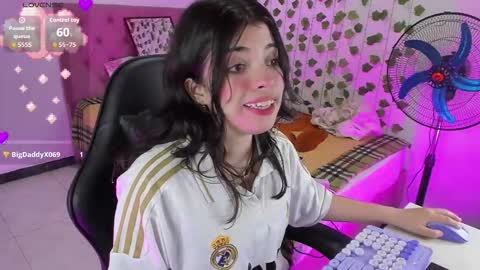 Snapshot of selina_lovers_ chatting on October 24, 2:08 am Selina online show from October 24, 2:08 am