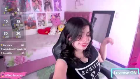 Snapshot of selina_lovers_ chatting on April 28, 3:22 am Selina online show from April 28, 3:22 am