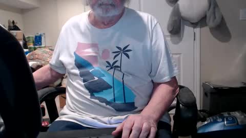 Snapshot of selkie2s chatting on March 7, 9:06 am selkie2s online show from March 7, 9:06 am