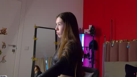 Nicole online show from April 6, 1:47 am