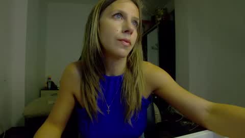Snapshot of sellena_angel chatting on June 17, 3:46 pm sellena_angel online show from June 17, 3:46 pm