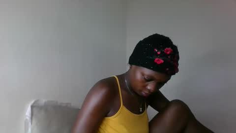 sellinprinces online show from October 15, 4:29 pm