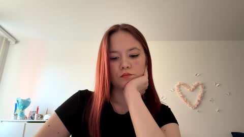 Lily online show from April 29, 2:43 pm