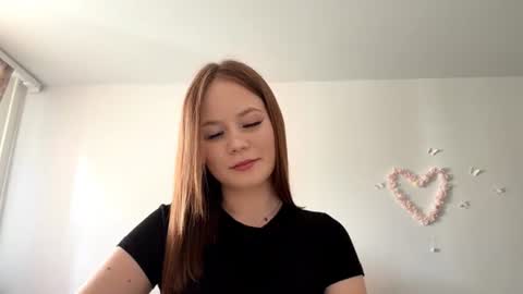 Lily online show from June 16, 4:04 am