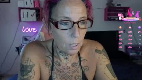 Selvaggia Del Caribe online show from September 27, 5:40 pm