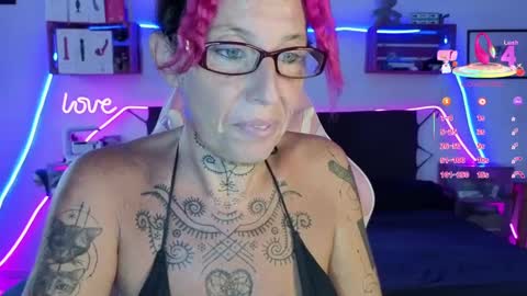 Selvaggia Del Caribe online show from September 30, 4:23 pm