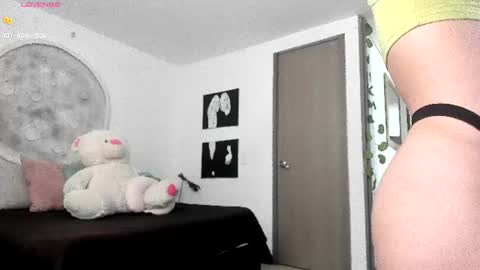 Selyn online show from June 27, 1:50 pm
