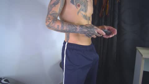 sem_alas online show from February 19, 11:12 pm