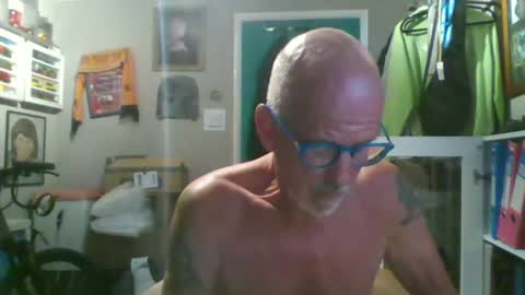 Snapshot of semajstretsa chatting on June 13, 9:57 pm frederick online show from June 13, 9:57 pm
