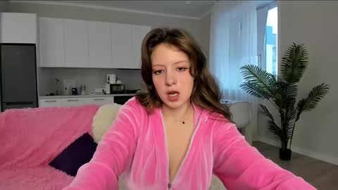 Snapshot of sen0_rita chatting on November 8, 8:36 am Ami online show from November 8, 8:36 am