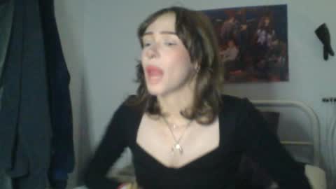 goddess esme  online show from October 11, 12:32 am