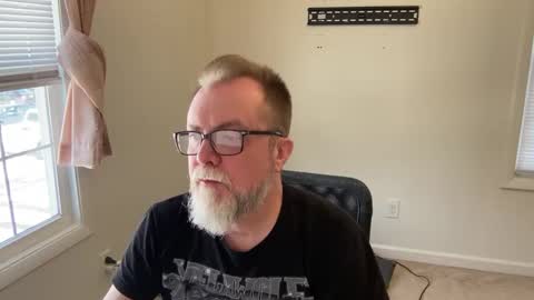 Daddy Dave online show from December 7, 4:25 pm