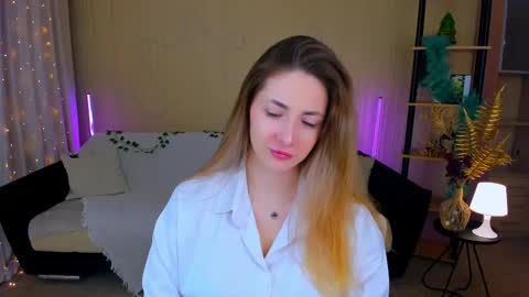 sensitiveheartt online show from January 16, 5:00 am