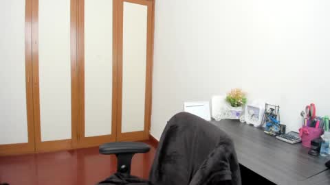 Snapshot of sensual__lady chatting on December 6, 5:33 pm Samantha - online show from December 6, 5:33 pm