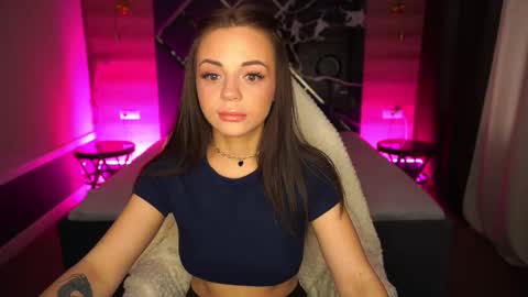 Snapshot of sensualalicee chatting on November 19, 6:57 am sensualalicee online show from November 19, 6:57 am